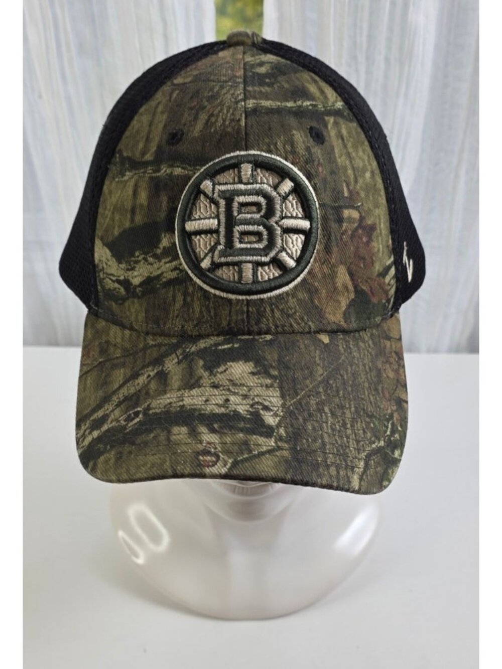 Boston Bruins Zephyr Z-Fit Hat Size M/L Camo Mesh NHL Hockey Stretch Fit Cap